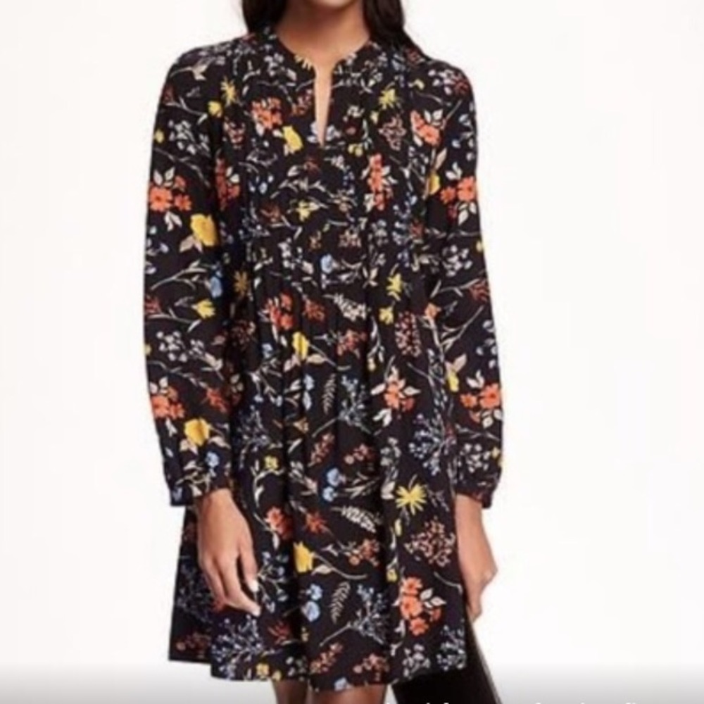 Long Sleeves Black Floral Print Pin-tuck Swing Dress